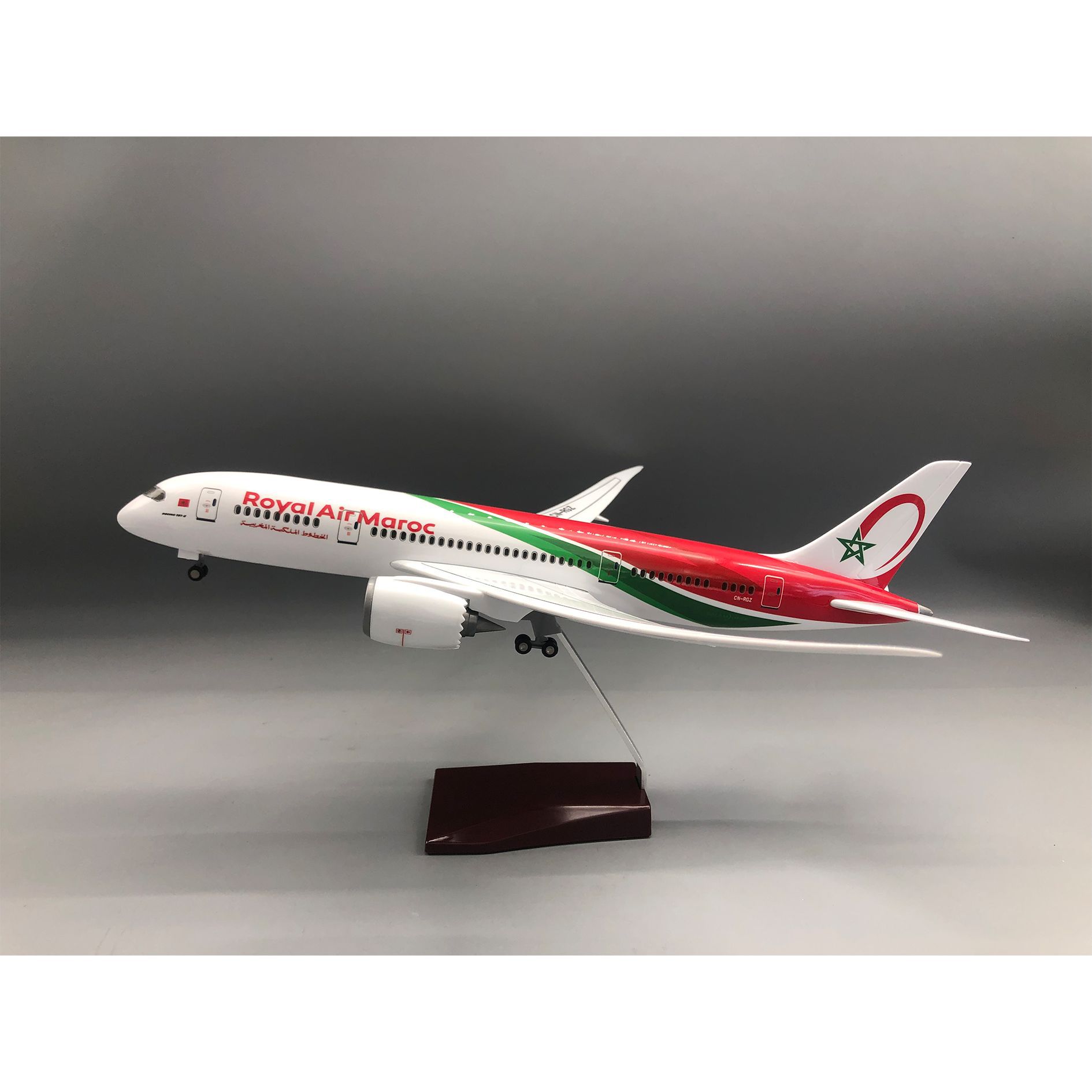 Office Technology - 1/130 Ölçekli Royal Air Maroc 787