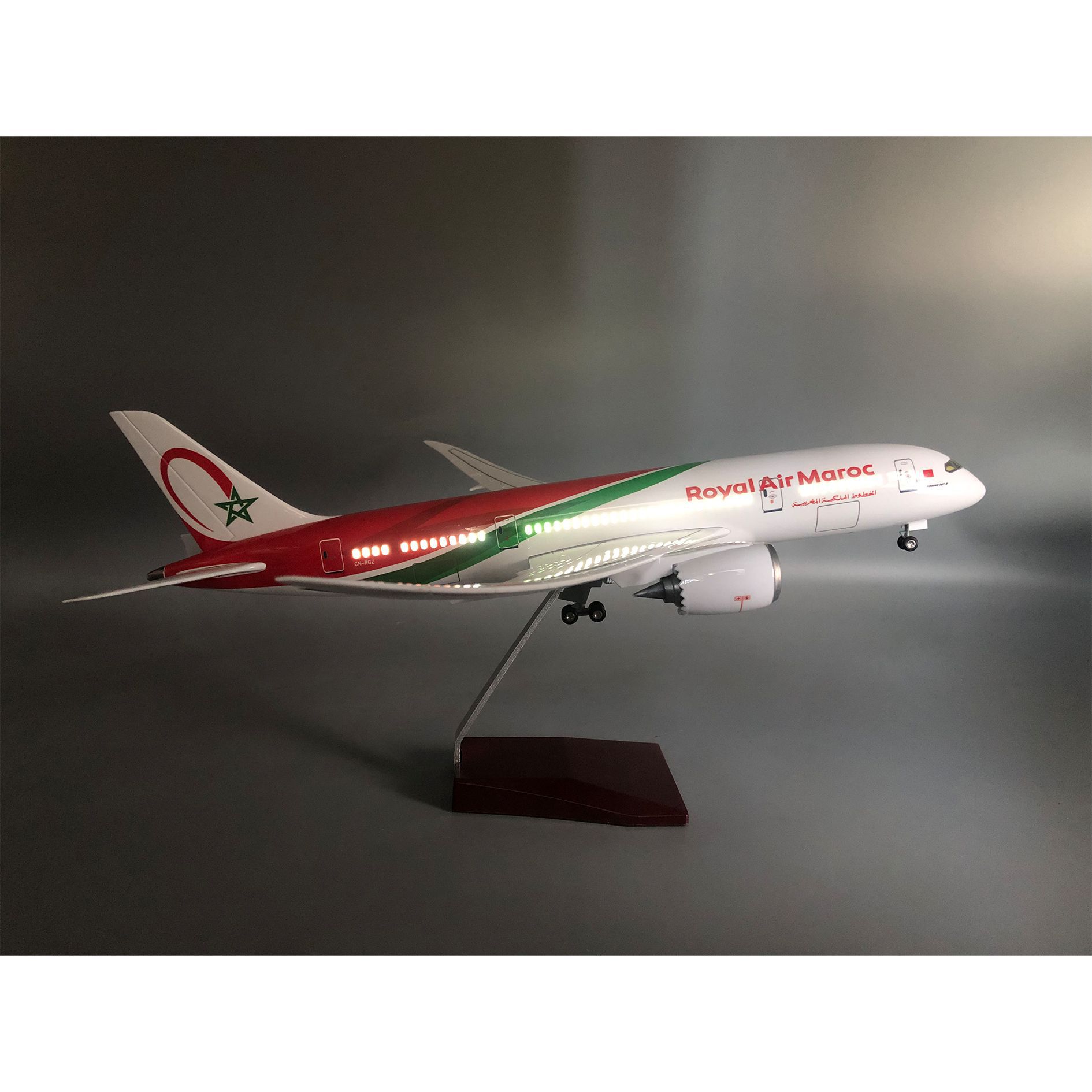 1/130 Ölçekli Royal Air Maroc  - Office Technology incelemesi ve fiyatı
